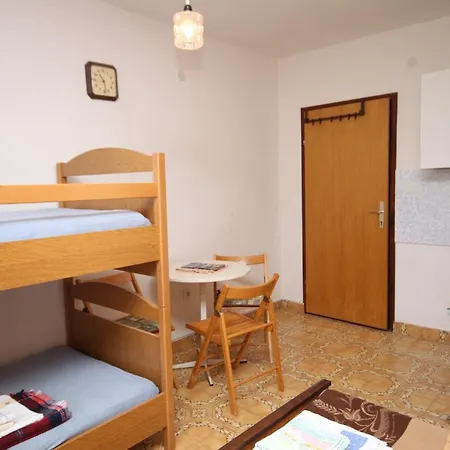 Pensionat Triple 6476b Povljana